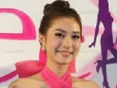 Mew打算邀影迷们做慈善 Susie否认富豪Petch转账50万给她的传言