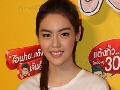 泰星Ice对她只是电影演得好的传言不置评 Sunny很高兴成为“两亿男主”