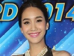 Min承认演《金沙别墅》有压力 Ying对拍婚纱照一事保持缄默