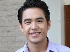 New Chaiyapol打算与影迷一起做功德庆生 Grand承认与圈外男子交谈