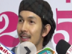 Umm出演《太阳之力》强调并非是带新人的大腕儿 Peach Pachara迷上美式橄榄球