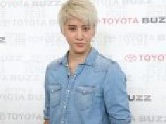Mike承认与Aomr一起做功德 Son否认是染病的男主演