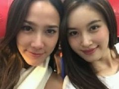 Aump与Poy一同做功德 Mo重申她与Noona以及Pang之间没有问题