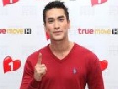Nadech称与Yaya爬山很平常 Pat澄清她与Man的生意问题