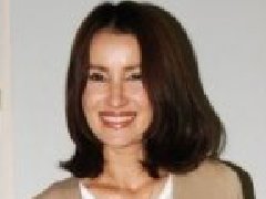 传Anne推掉剧目《出水莲》 Kong称与Grace是友好分手