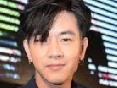 Toni未因Esther不想与他成为情侣档而跌面子 Pon想要制作《毒爱》