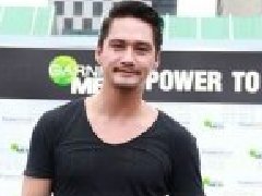 Ananda承认与国外女子交往 Alek承认与Joy一起看电影