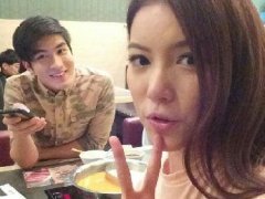 《丑小鸭之非爱勿视》男星Mek Jirakitth和《丑小鸭天生绝配 》女星Mook是兄妹吗：
