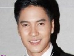 Mike称与Beau的激情戏很少 Pop称近期在拍摄《只是这个男人不是魔法师》