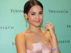 Yaya将领取学位邀请Nadech参加 Boy承认前女友Aoey与他母亲关系密切