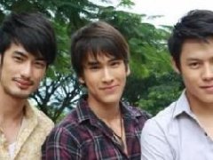 泰星Mark、Nadech和Boy七年前的照片