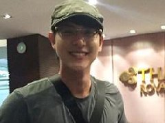 James Jirayu回国参加大学的考试及拍摄《爱妻》 众粉丝送机