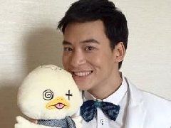 泰星Bie在美国为舞台剧Waterfull做准备 送粉丝卖萌照