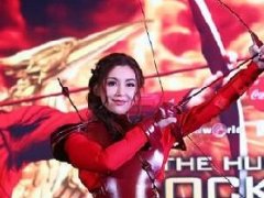 泰星Bella出席电影《嘲笑鸟》泰国首映礼 身着詹妮弗·劳伦斯造型