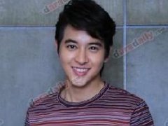 泰星James Jirayu否认脸部下巴整容 粉丝晒JamesJi从小到大照片作证