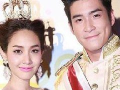 泰星Lek、Min、Gam等现身Central World广场圣诞树亮灯仪式