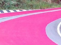 泰国清迈至清莱的红色公路 警示加防滑双作用