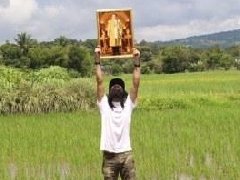 泰国男子一年行走4千公里为泰王祈福