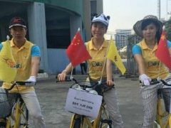 昨日志愿者组成的中国车队现身泰国为父骑行现场