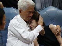 泰星Por妻子Bow的柔弱与坚强