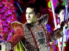 泰星Nadech、Mai身着中国风装扮参加中国春节活动