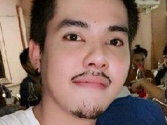 泰国昔日人妖如今男子汉 寺庙修行找回男子身