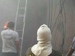 泰国曼谷唐人街突发火灾 暂未接到伤亡报告