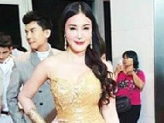 泰国女星冰走红毯"被"走光 称力证清白已经报警