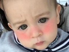 泰国辣妈Paula恶搞小儿子 PS儿子搞怪照