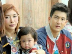 泰星Tik今年主演电视剧掀热潮 与妻子Peach携手创童装品牌