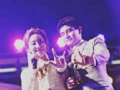 泰星Pancake携男友参加胞弟大婚为新人送祝福