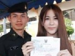 泰国征兵现场出现令人美哭或帅哭的人士