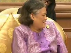 泰国诗琳通公主抵京访问 副主席李源潮会见