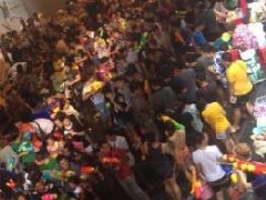 2016泰国春节宋干节的曼谷街头