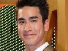 泰星nadech韩国度假粉丝暗担心 泰星mai放出说英文视频回击留言