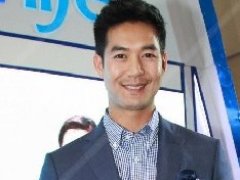 泰星Weir做慈善“出售拥抱”筹资救难府森林