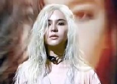 见过Aomiz李海娜金发造型没? 快来围观一下吧!