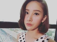 泰星Tangmo路遇车祸 热心救助伤者 点赞！