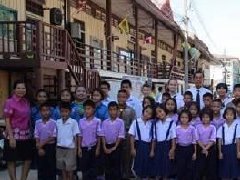 惊呆了！泰国邬隆府学校现29对双胞胎