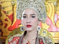 网友抱泰剧《爱之火》穿帮镜头