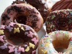 泰国美食：甜甜圈做法分解步骤