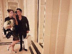"模范丈夫"Nott飞法国给Chompoo送上浪漫惊喜
