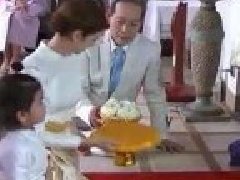 泰星Por遗孀和女儿参加颂莎瓦丽王妃生日会
