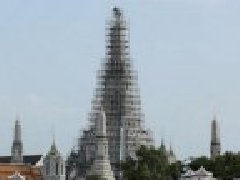 泰国总理巴育吁泰人热情招待中国游客