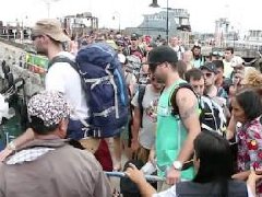 泰国连环爆炸事件挫伤旅游业 预计损失20万游客