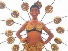 泰国魔性乡村少年们又出新装 想象力惊人!