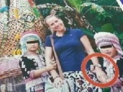 剧情反转:英游客怀疑泰女童盗手表 事后表被男友找到却未发声还对方清白