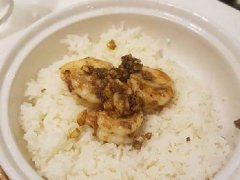 泰国妹子吃饭遭遇泰版“青岛大虾”3只虾245铢不含税！