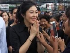 泰国前总理英拉受泰民爱戴 销售大米供不应求