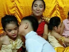 泰国奇葩风俗：为龙凤胎办婚礼能去除“魔咒”？